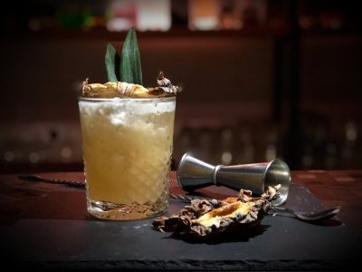 Lola Bar