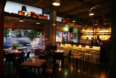 Lola Bar