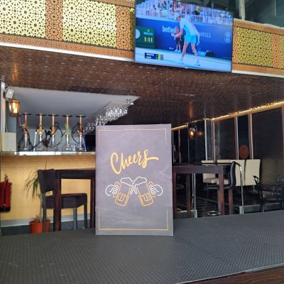 CHEERS BAR