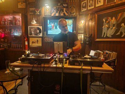 Neverland Rock Bar
