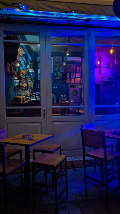 Palaia Pineza bar