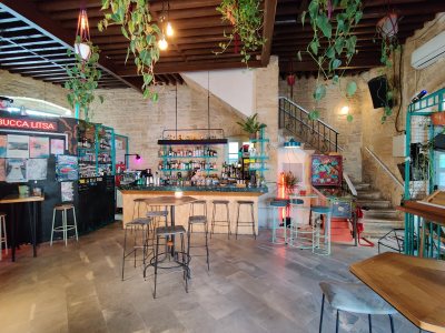 Tapper Bar