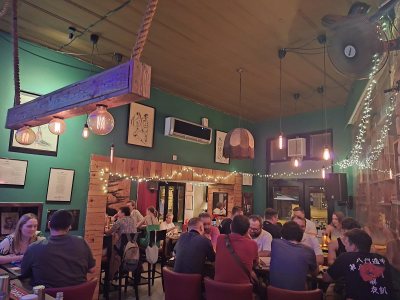 Poe Bar & Restaurant