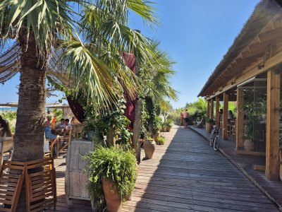 NUSA Beach Bar