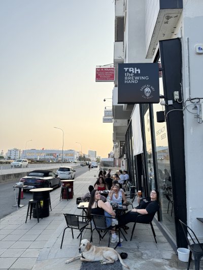 The Brewing Hand BEER HOUSE// SIGNATURE STREET FOOD//BARBER SHOP//WORKSPACE