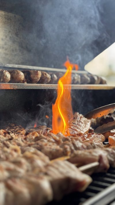 The Brewing Hand BEER HOUSE// SIGNATURE STREET FOOD//BARBER SHOP//WORKSPACE