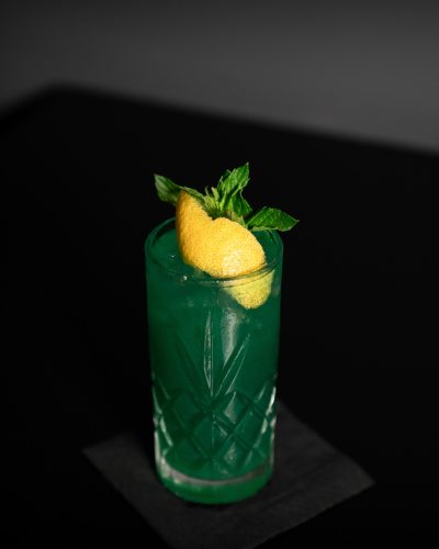 Stories Coctail & Wine Bar