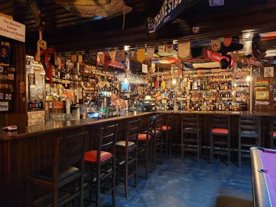 Hot Shots Music Bar