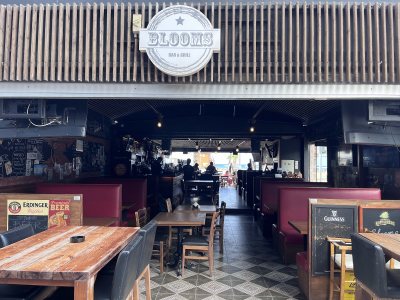 Blooms Bar & Grill