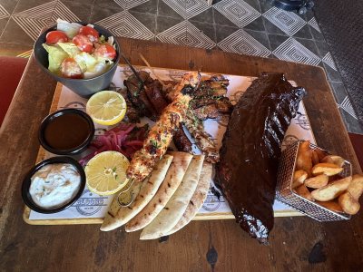 Blooms Bar & Grill