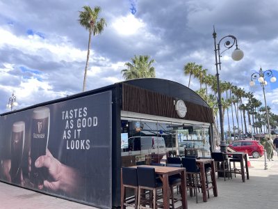 Blooms Bar & Grill