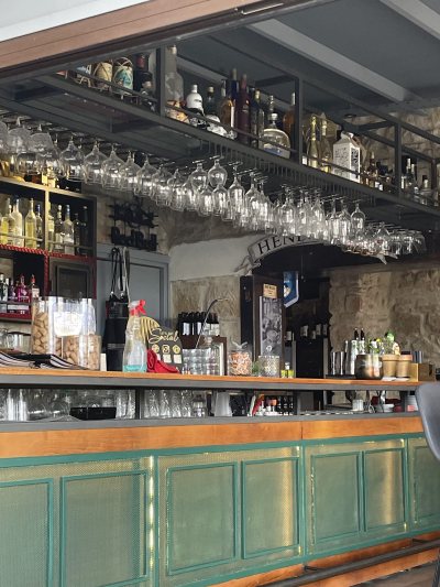 Piedra All Day Cafe Lounge Bar.