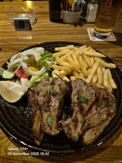 Friends Resto Bar