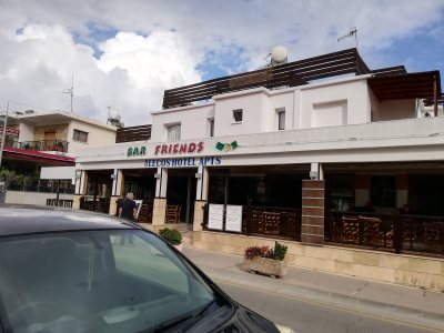 Friends Resto Bar