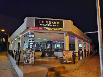 Le Grand Bar