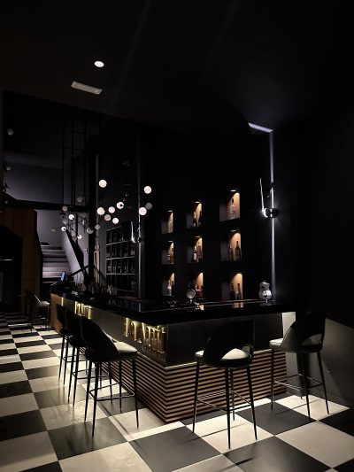 La Nuit Lounge Bar