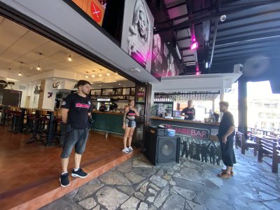 The Square Bar