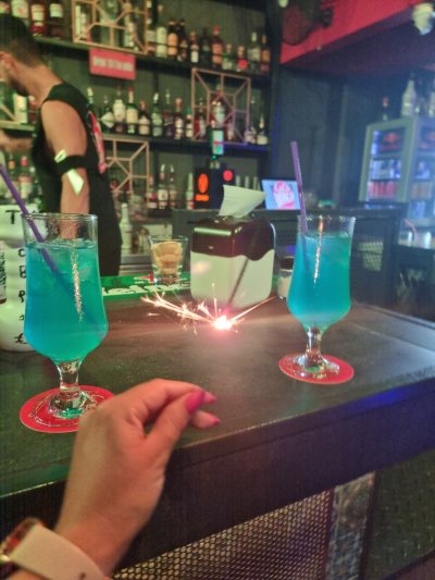 LOCO BONGO DANCE BAR