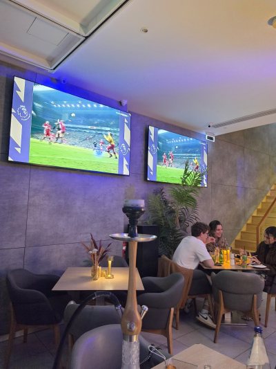 Living Room Restaurant - Lounge Bar