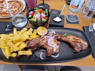 The Liquid Cafe N Bar