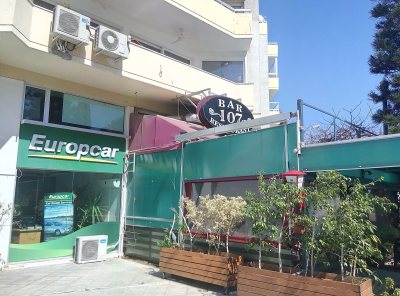 Bar 107