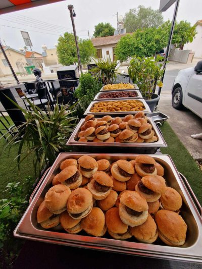 Catering Food Anergoi Ptychiouchoi