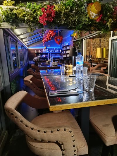 Blu Ciel Bar and Restaurant