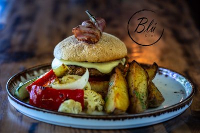 Blu Ciel Bar and Restaurant