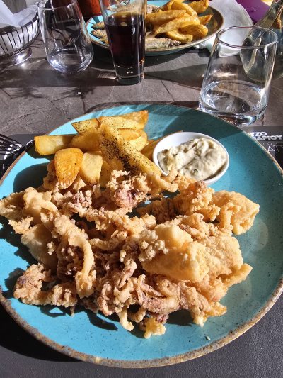 Pyxida Fish Tavern