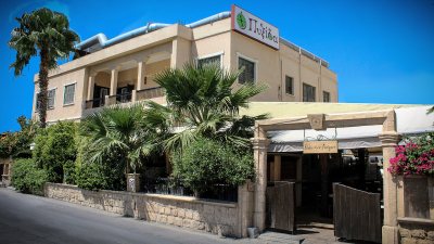 Pyxida Fish Tavern