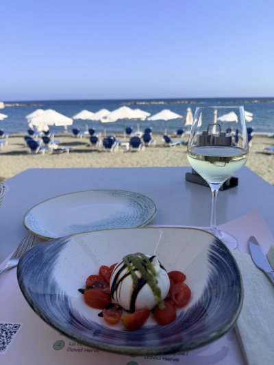 Puesta Oyster Bar & Grill