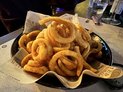 Brothers Bar & Grill