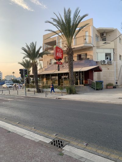 pizza mine aglatzia