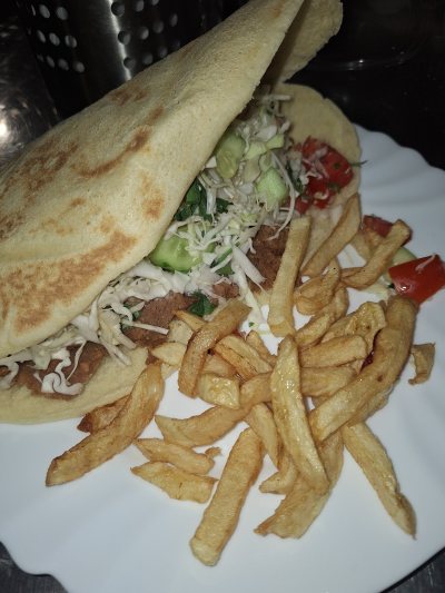 Souvlitzidiko " To Marathovouniotiko souvlaki""