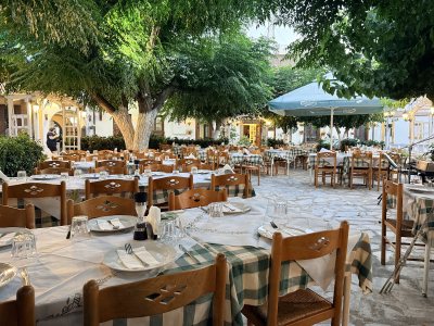 Plaka Tavern