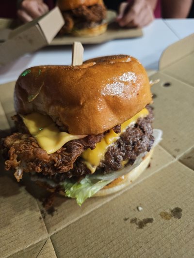 Ricky's Burgers & Shakes