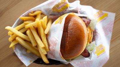 BURGER CONNECTION / Original American Burgers / EGKOMI