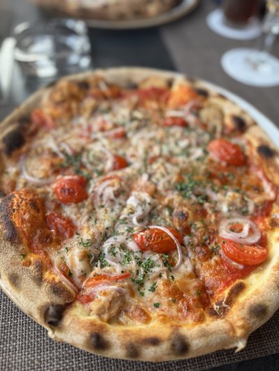 Red Resto Bar Pizza Romana