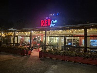 Red Resto Bar Pizza Romana