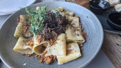 SeaNatra Lounge Bar & Restaurant