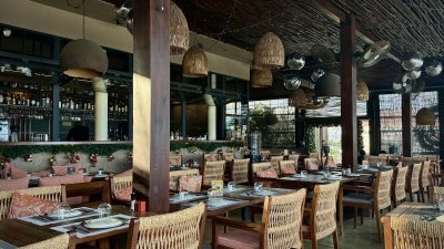 SeaNatra Lounge Bar & Restaurant