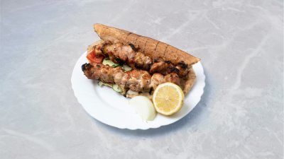 Ta Souvlakia tou Idalia