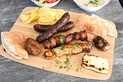Ta Souvlakia tou Ppirillou
