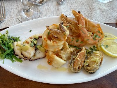 No. 9 Lounge & Restaurant