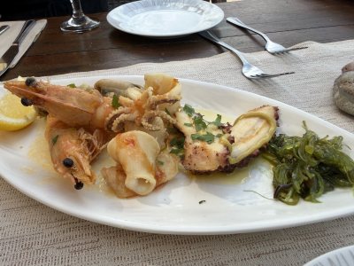 No. 9 Lounge & Restaurant