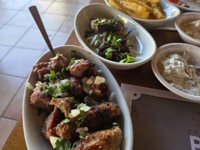 Lichnari Traditional Charcoal Grill Taverna ! Ola sta karvouna!