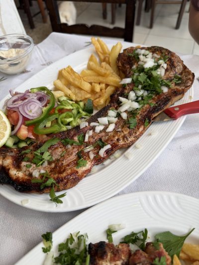 Geitonia Traditional Kebab House - Peyia