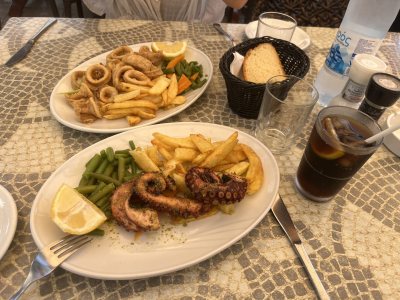 Moustakallis Tavern