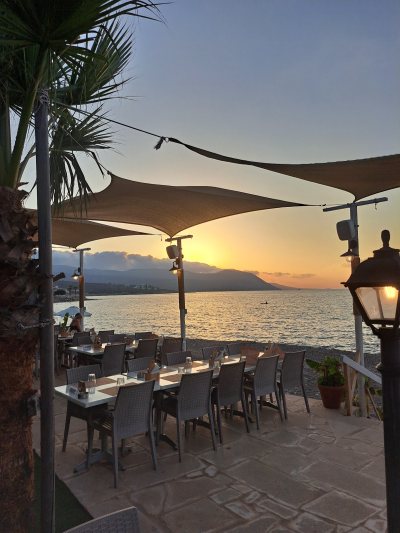 YIALOS BEACH GRILL HOUSE