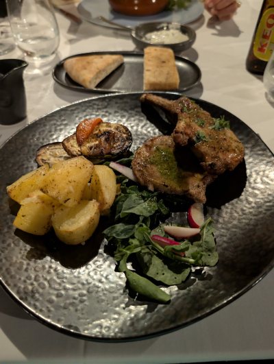 Old Town Restaurant, Polis